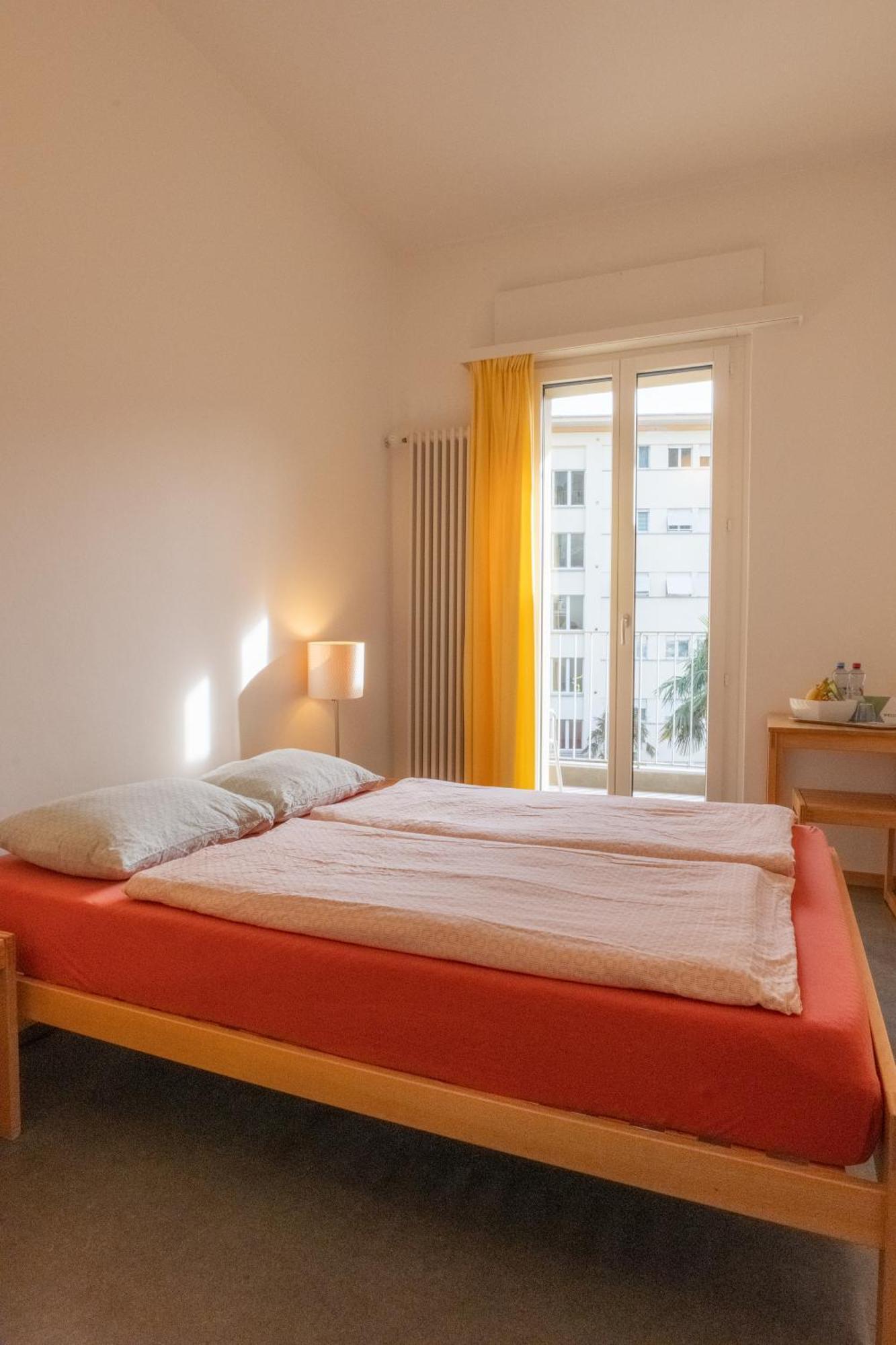 Locarno Youth Hostel Exterior photo