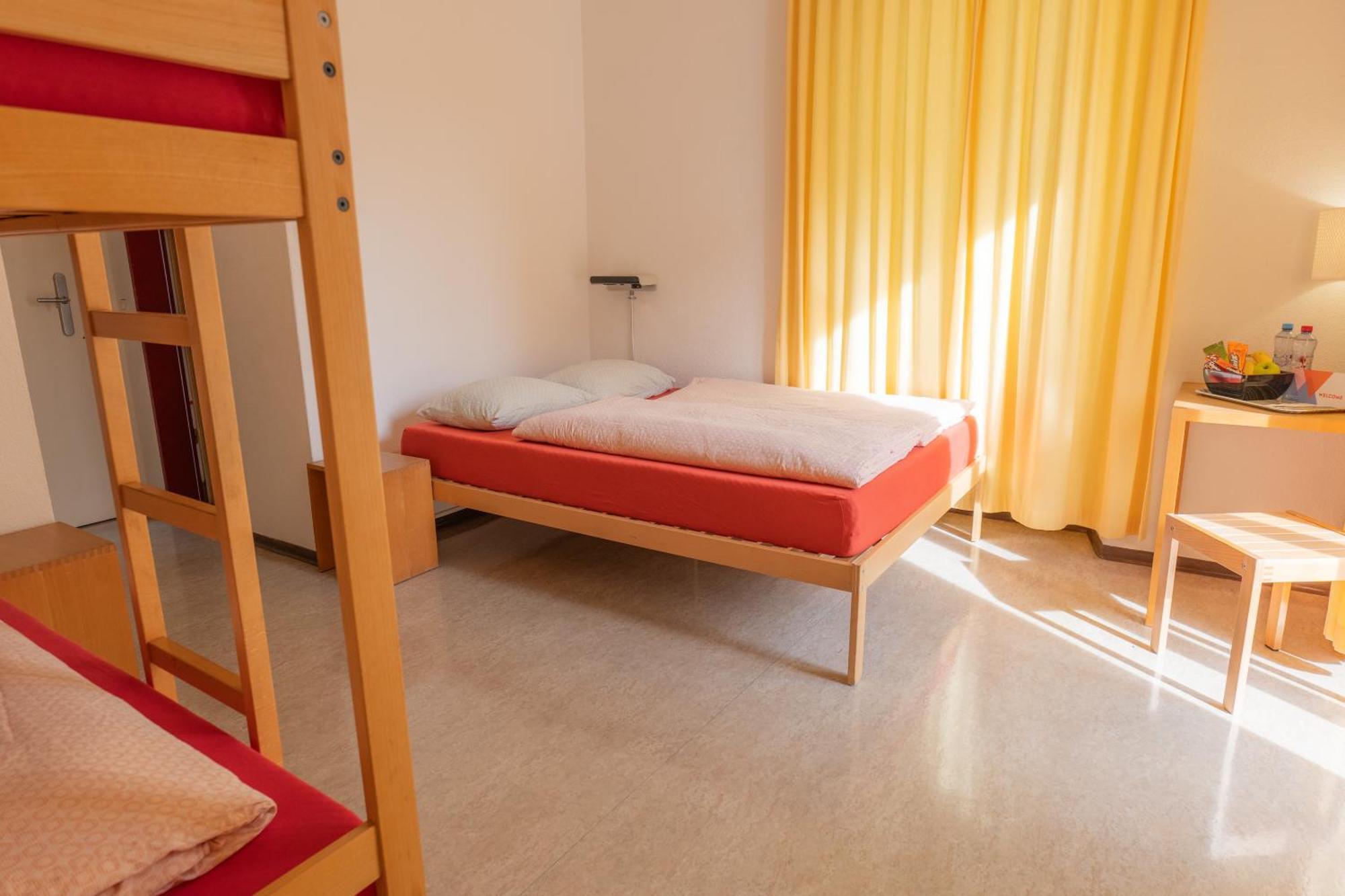 Locarno Youth Hostel Exterior photo